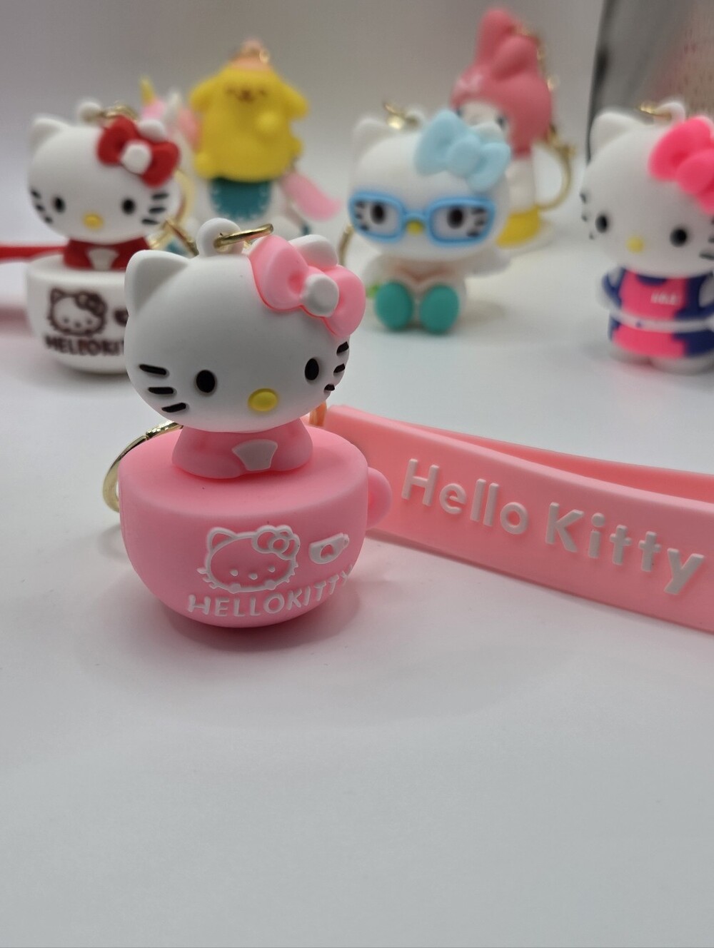 New Hello Kitty "KITTY" In A Cup Assorted Colors Keychains - Picture 5 of 12